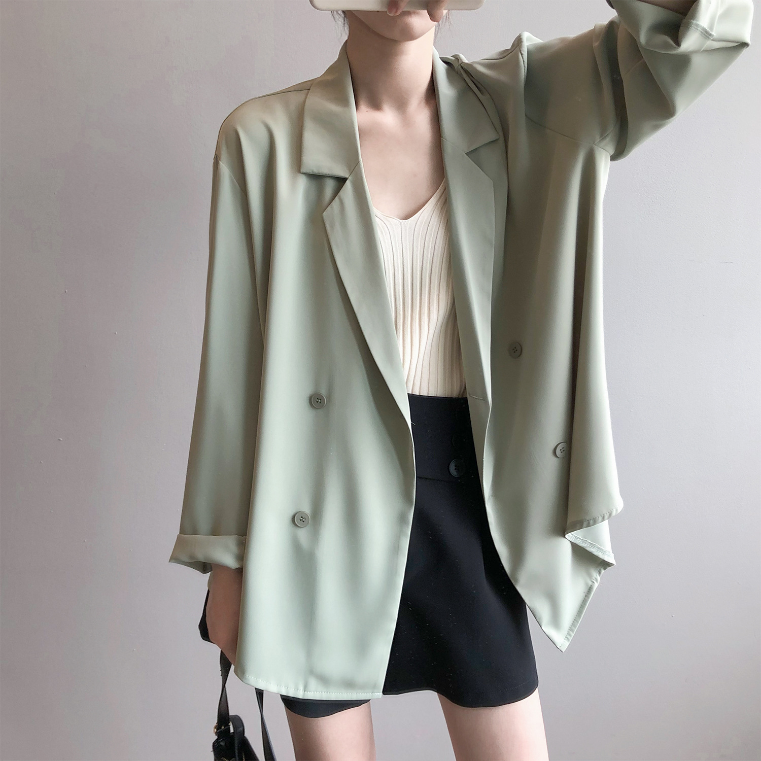 Summer 2020 new Korean web celebrity thin small suit jacket women's design sense of sunscreen loose suit 3355 Summer 2020 new Korean web celebrity thin small suit jacket women's design sense of sunscreen loose suit 3355