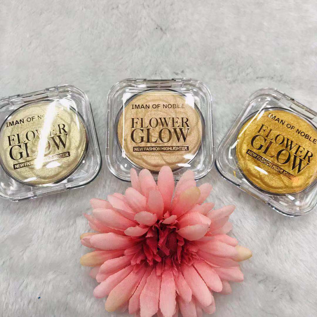 IMAN OF NOBLE&#039;s new three-color high-gloss powder eye shadow naturally lasts