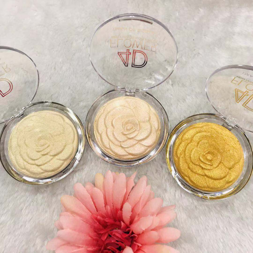 IMAN OF NOBLE&#039;s new three-color high-gloss powder eye shadow naturally lasts
