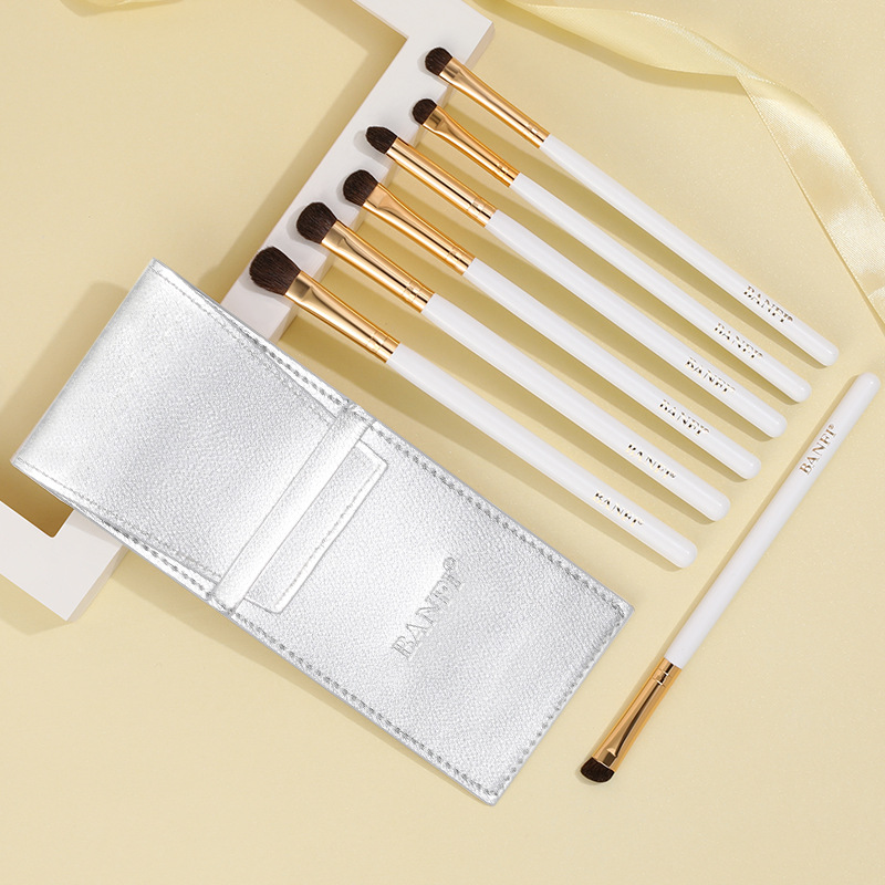 7 PCs Pony Hair Eye Makeup Brush Wooden Handle Animal Hair Makeup Tools Eye Shadow Brush Eyebrow Brush in Stock 7 PCs Pony Hair Eye Makeup Brush Wooden Handle Animal Hair Makeup Tools Eye Shadow Brush Eyebrow Brush in Stock