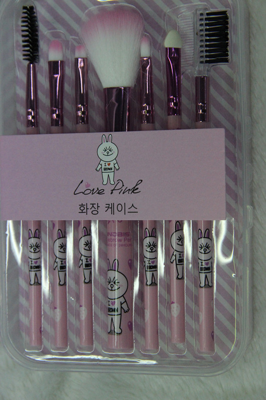 7 print makeup brush with plastic handle 7 print makeup brush with plastic handle