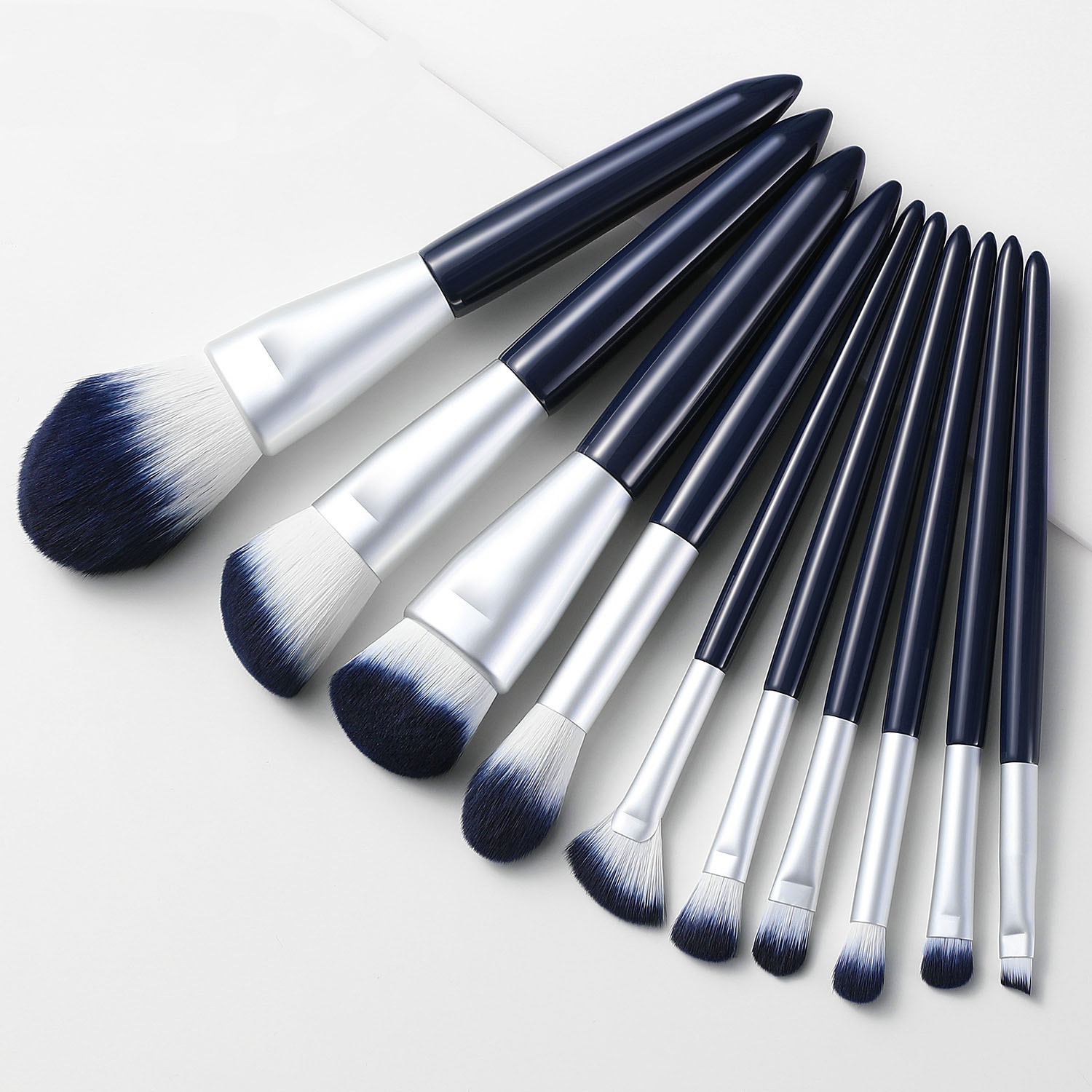 10 PCs Makeup Brush Set Full Set of Beauty Tools Powder Foundation Brush Eye Shadow Brush Wooden Handle Makeup