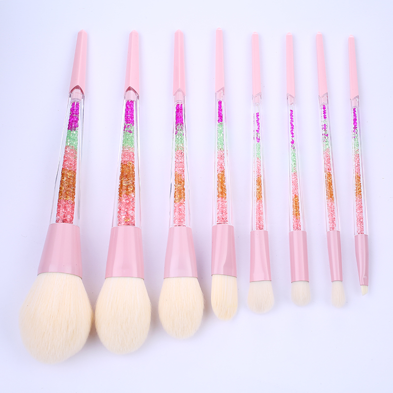The new 8 pink diamonds makeup brush