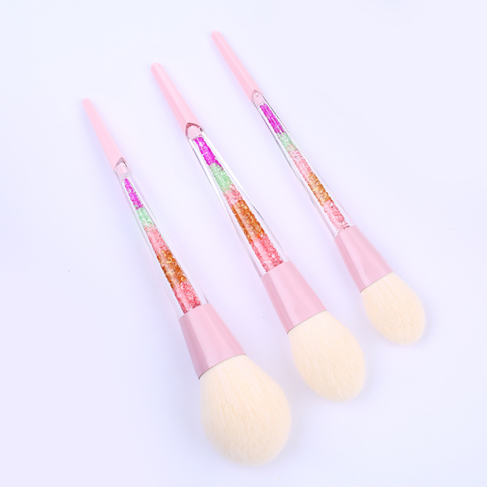 The new 8 pink diamonds makeup brush