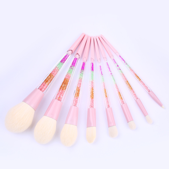 The new 8 pink diamonds makeup brush