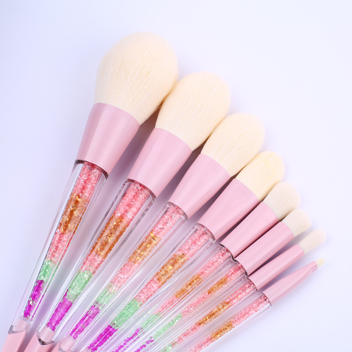 The new 8 pink diamonds makeup brush