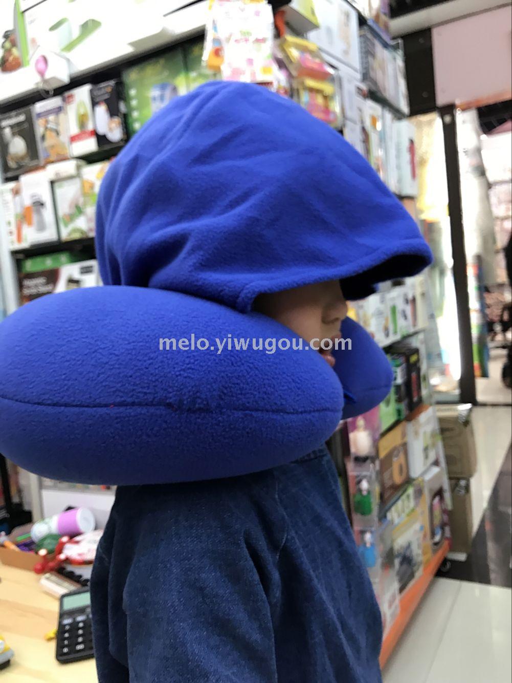 U-shaped pillow with cap (with eye patch + earplugs)