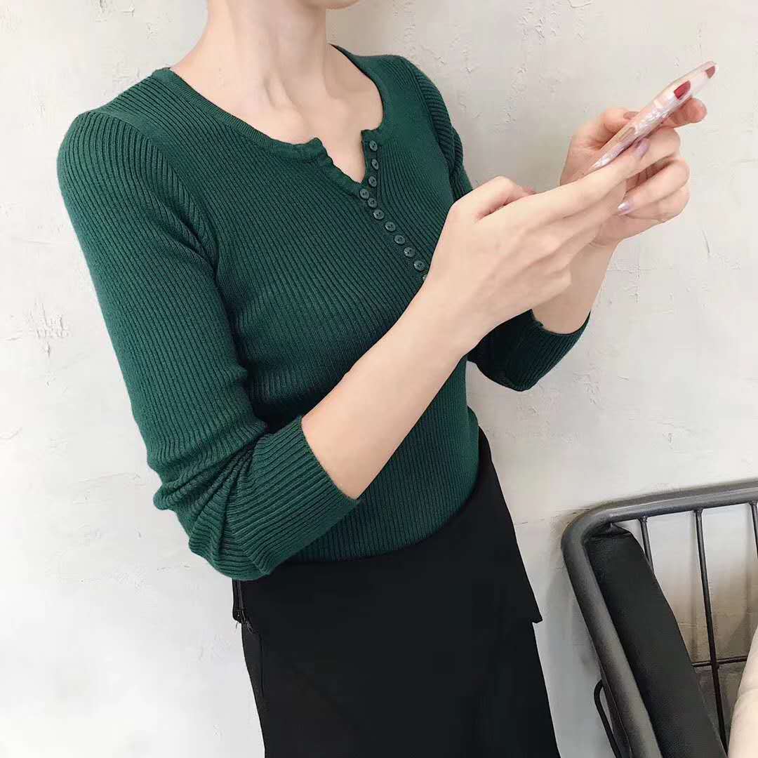 Latest row button makes a bottom unlined upper garment autumn winter knitwear eight color is sweet joker European style