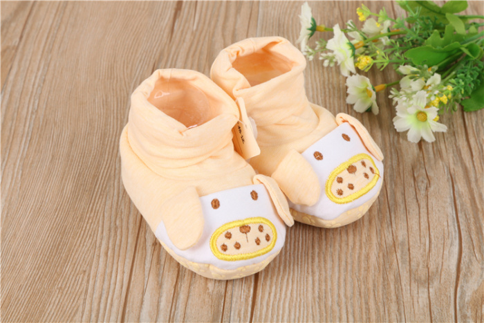 Xueliwa combed cotton baby shoes embroidered dog shoes soft solo baby shoes
