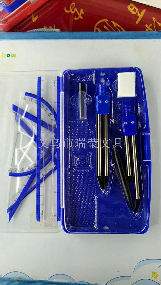 Compasses set for students plastic Compasses sold in foreign trade wholesale