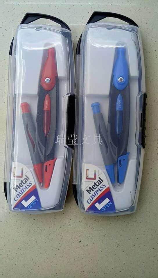 Compasses set for students plastic Compasses sold in foreign trade wholesale