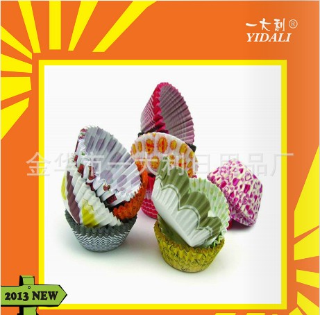 Customized paper cup valentine&#039;s day exquisite heart design cake paper cup.