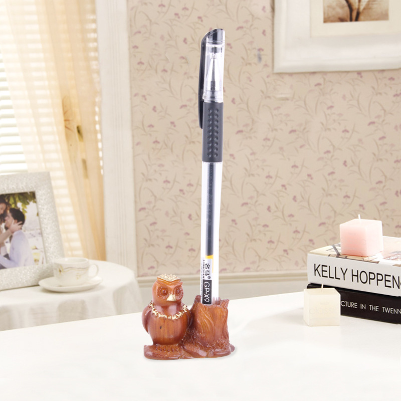Resin Crafts Creative Wood Color Small Pencil Vase Decoration Living Room Office Study Pen Holder Decorations