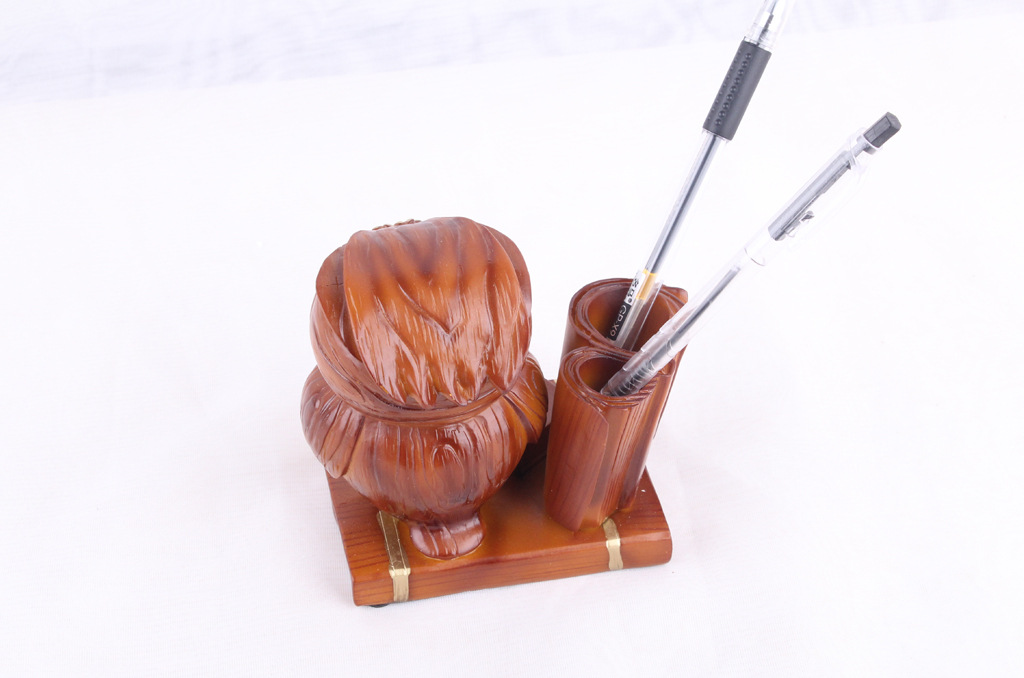 Resin Crafts Creative Wood Color Small Pencil Vase Decoration Living Room Office Study Pen Holder Decorations