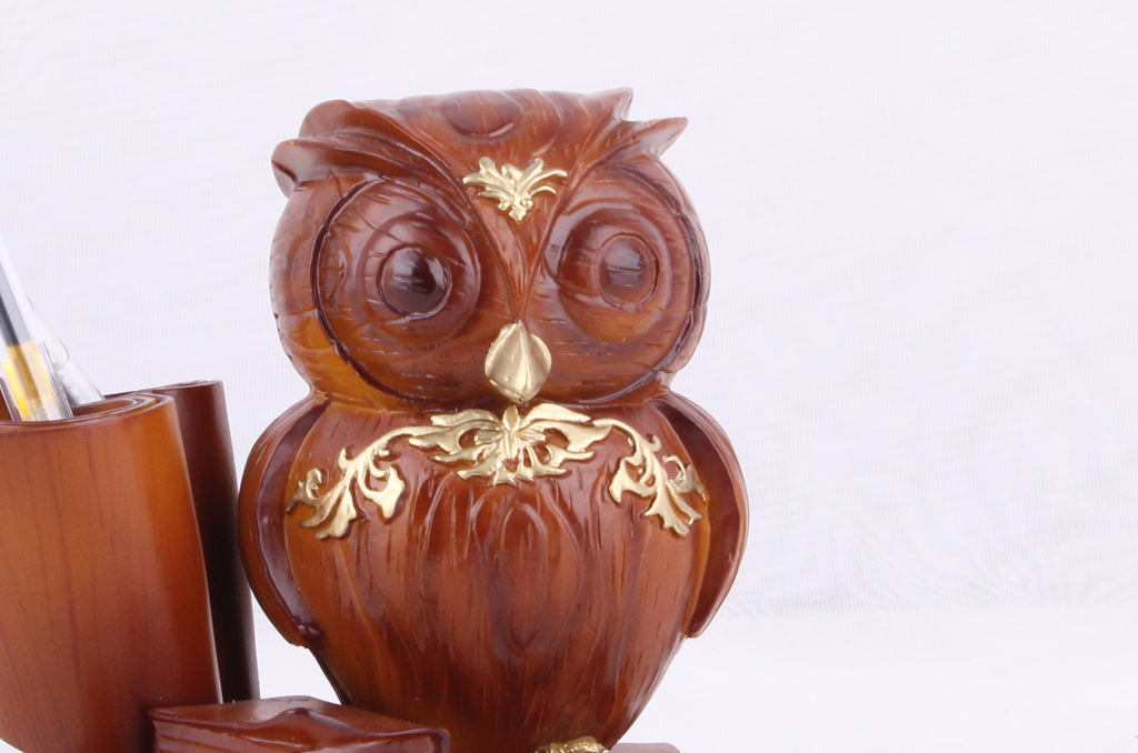Resin Crafts Creative Wood Color Small Pencil Vase Decoration Living Room Office Study Pen Holder Decorations