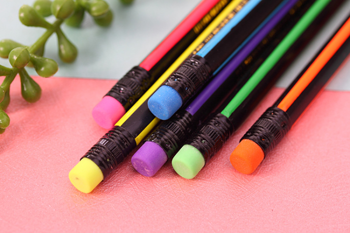 Manufacturer direct HB triangular rod string pencil writing pencil Manufacturer direct HB triangular rod string pencil writing pencil