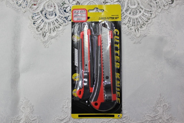 supply utility knife with rubber coated large utility knife 2,087 271 blister card package supply utility knife with rubber coated large utility knife 2,087 271 blister card package