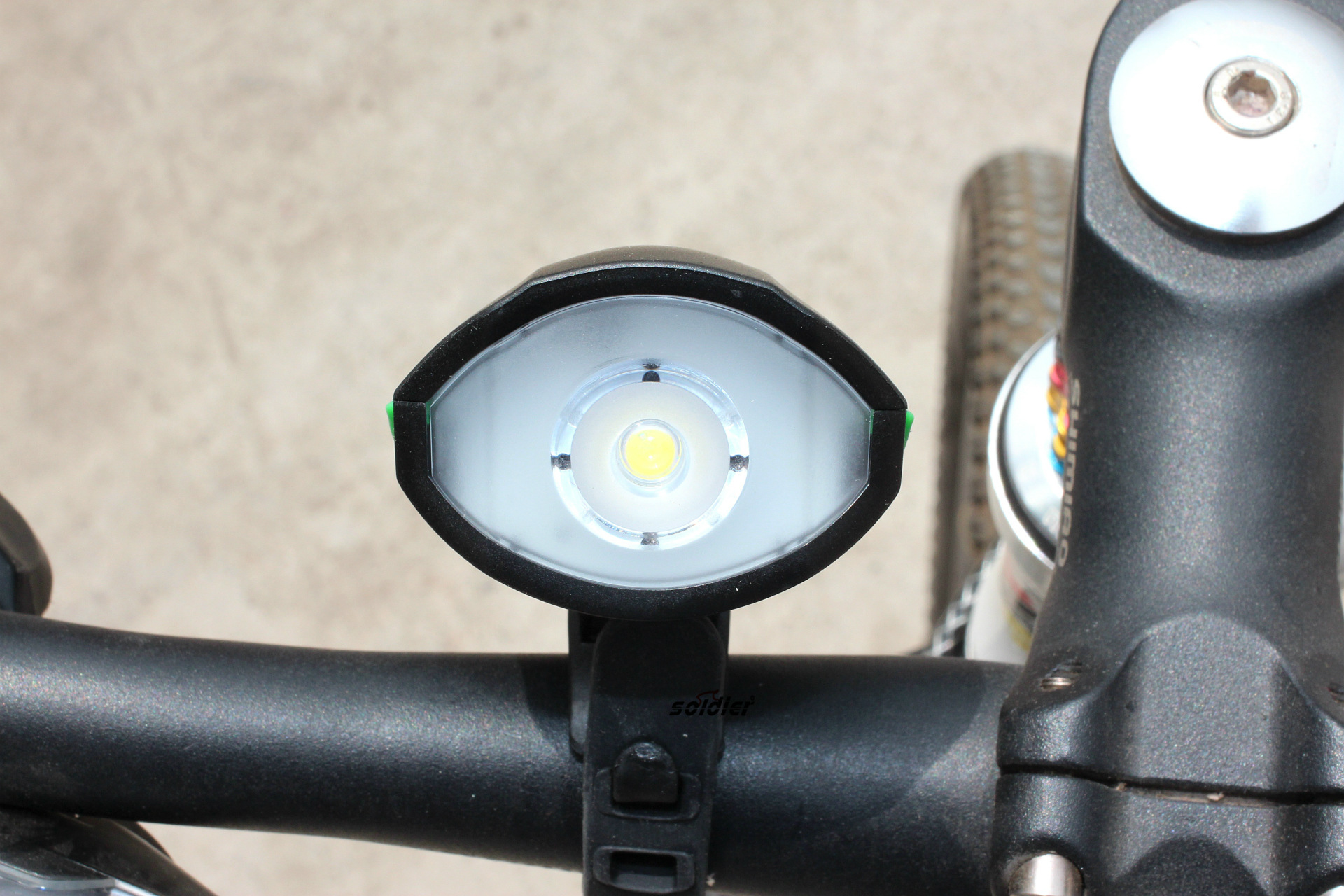 Bicycle electric horn mountain bike riding equipment electric horn multiple decibels/super large vocal cord lamp horn Bicycle electric horn mountain bike riding equipment electric horn multiple decibels/super large vocal cord lamp horn