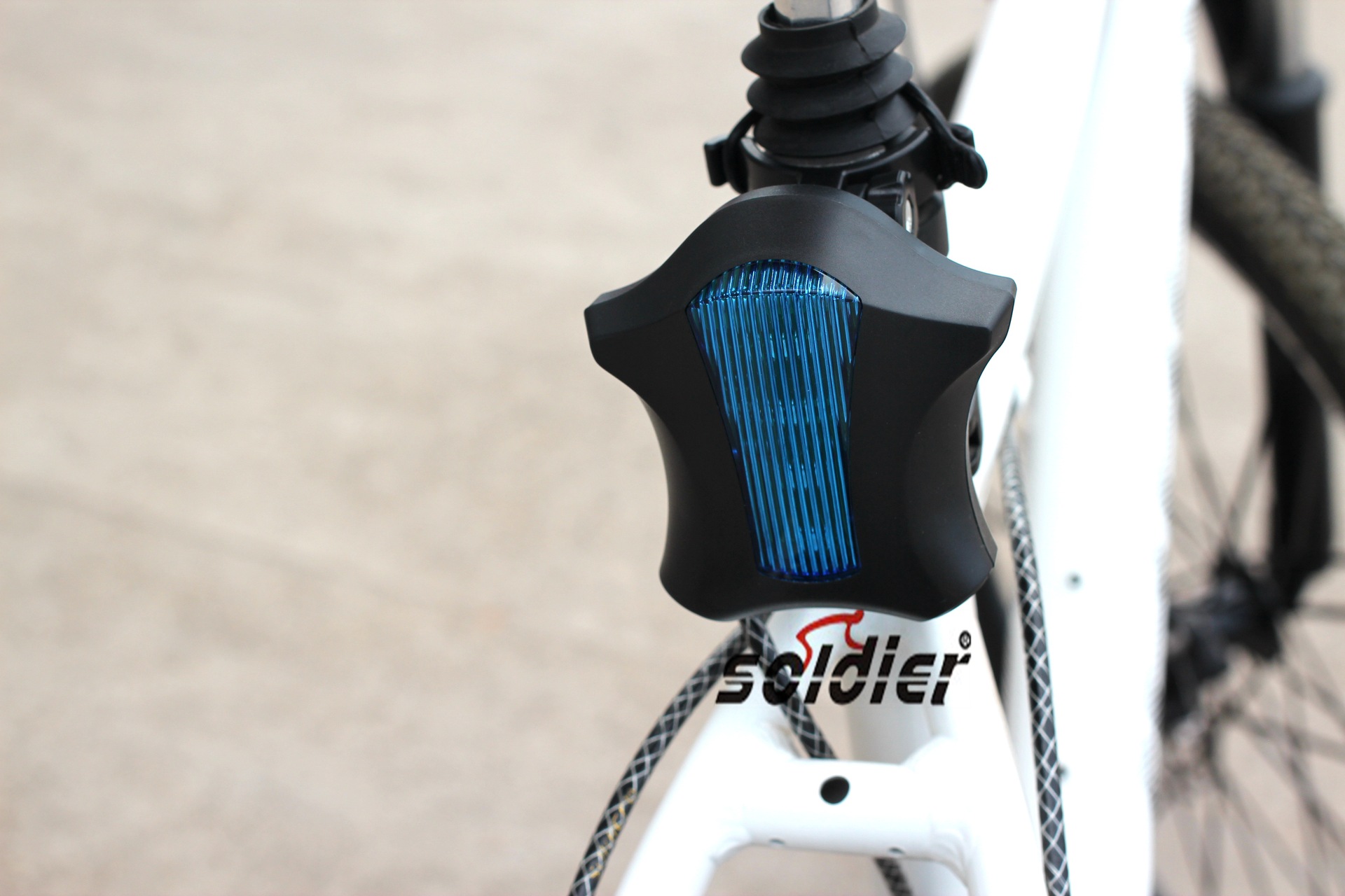 New bicycle laser taillight night riding equipment/sj-10292 New bicycle laser taillight night riding equipment/sj-10292