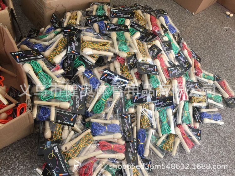 Manufacturers direct sales of wooden handle children rope playing can do sports supplies fitness equipment gift single jump rope wood Manufacturers direct sales of wooden handle children rope playing can do sports supplies fitness equipment gift single jump rope wood