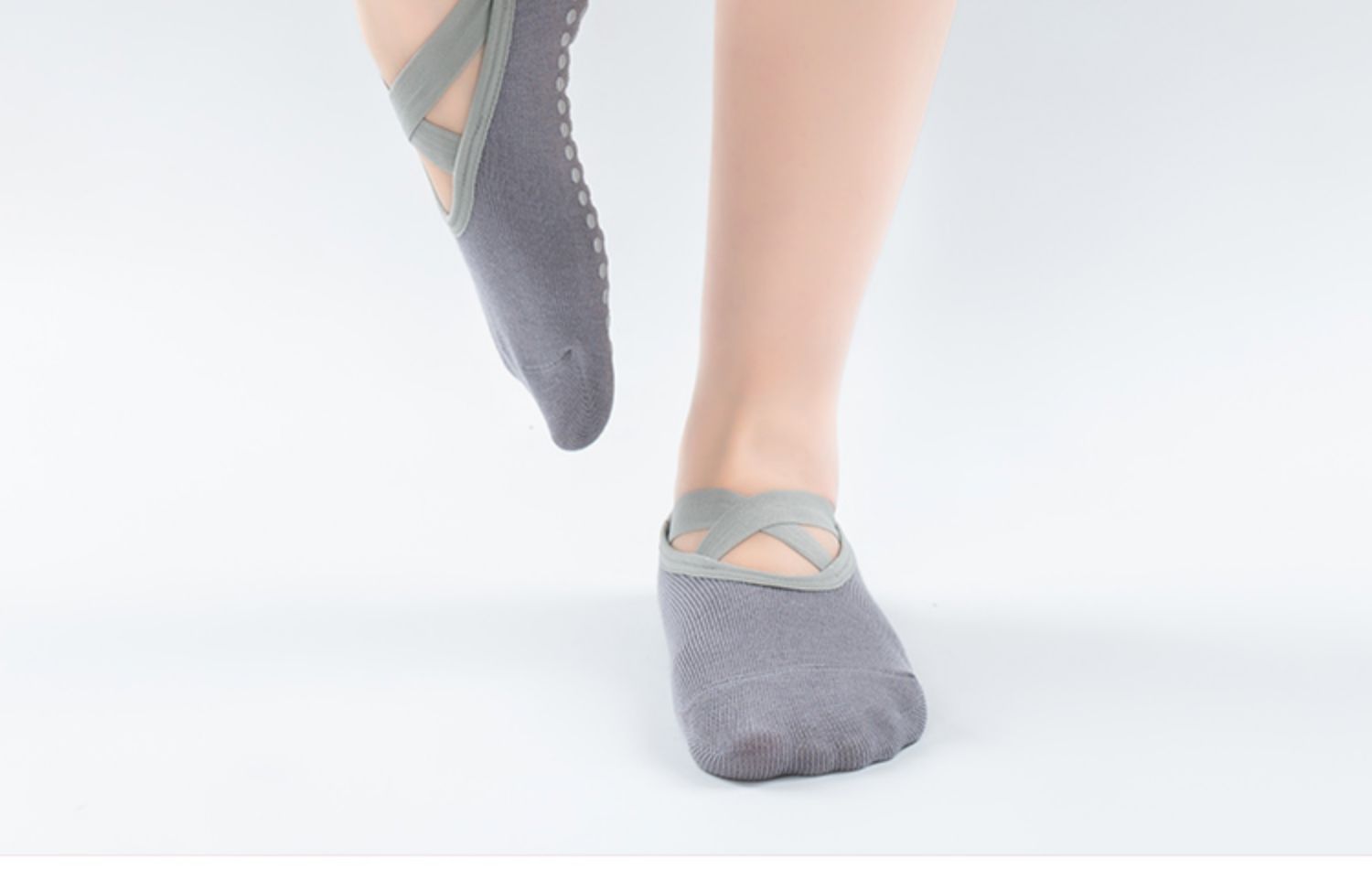 Yoga Socks Women's Soft Bottom Non-Slip Socks Professional Indoor Dance Sports Trampoline Socks Pilates Beginner Autumn and Winter Yoga Socks Women's Soft Bottom Non-Slip Socks Professional Indoor Dance Sports Trampoline Socks Pilates Beginner Autumn and Winter
