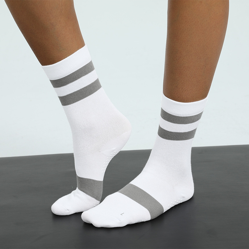 New Cross-Border Women&#039;s Yoga Mid-Length High-Top Pilates Floor Trampoline Sports Fitness Anti-Slip Breathable Socks