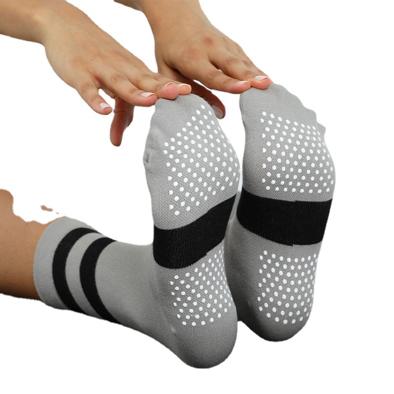 New Cross-Border Women&#039;s Yoga Mid-Length High-Top Pilates Floor Trampoline Sports Fitness Anti-Slip Breathable Socks