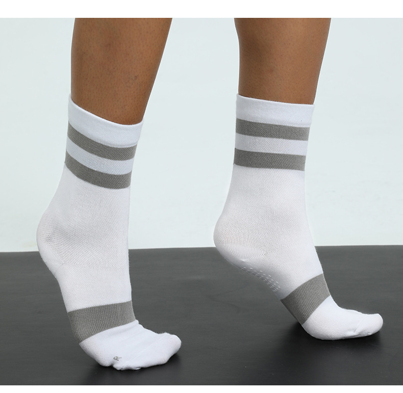 New Cross-Border Women's Yoga Mid-Length High-Top Pilates Floor Trampoline Sports Fitness Anti-Slip Breathable Socks