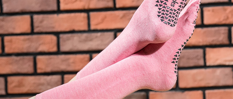 Long Tube Yoga Socks Toe Socks Pilates Non-Slip Socks Split Toe over the Knee Mid Tube Silicone Sports Fitness Summer Delivery