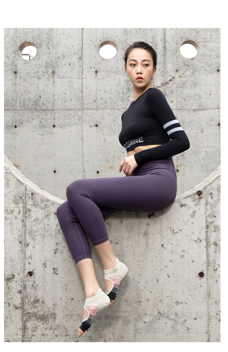 2021 High-End Five-Finger Contrast Color Yoga Socks Fitness Room Socks Pilates Professional Non-Slip Stockings for Dancing