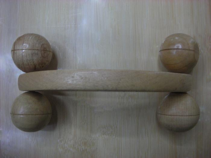 Wooden roller Massager four wheel Massager