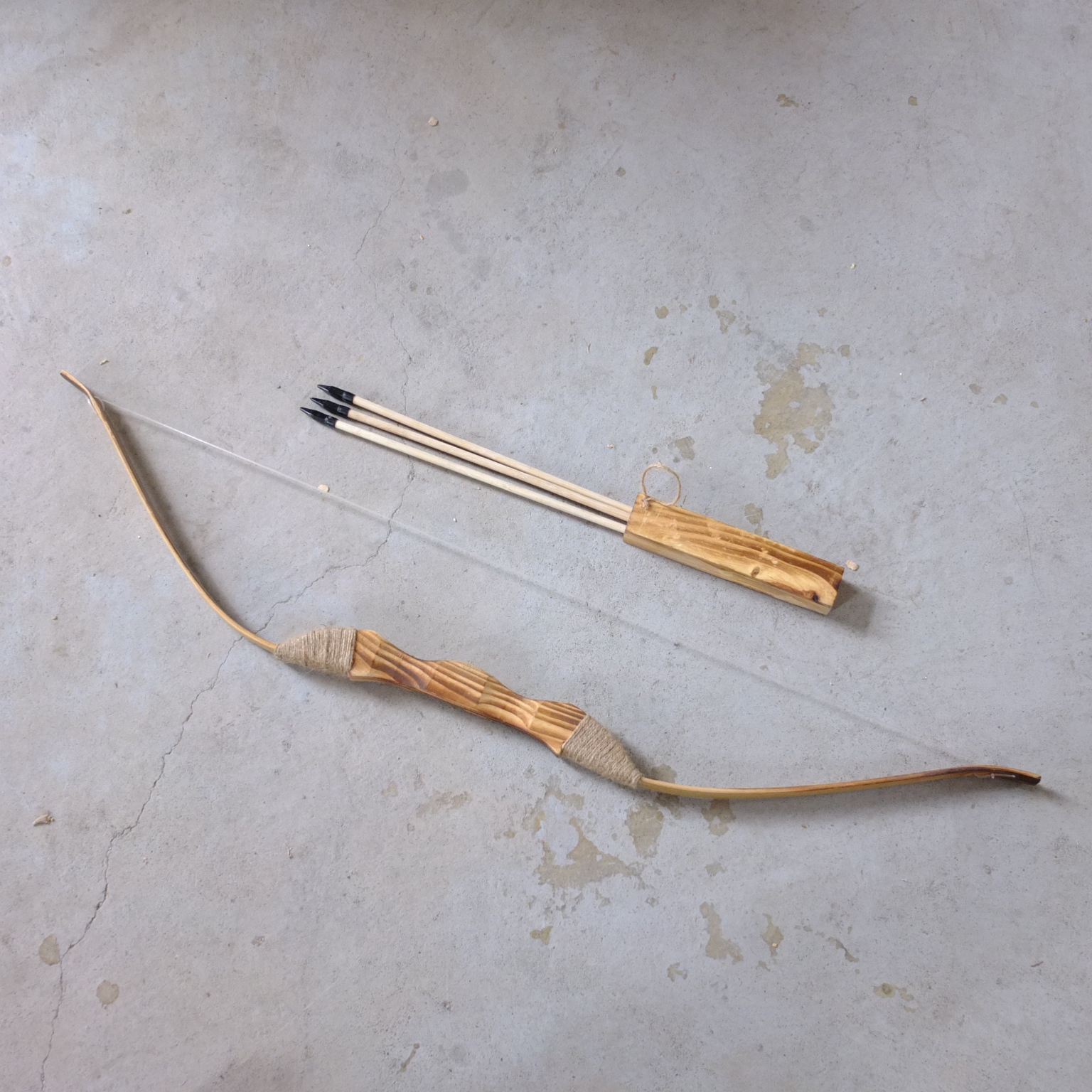 Factory Direct Sales Children&#039;s 1 M Hemp Rope Bow and Arrow Model Traditional Bamboo Toy No Killing Power