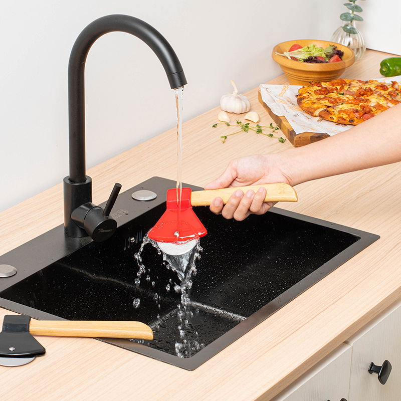 Stainless Steel Roller Pizza Cutter Creative Axe Shape Wooden Handle Pizza Cutter Pie Separator Cake Cut Knife