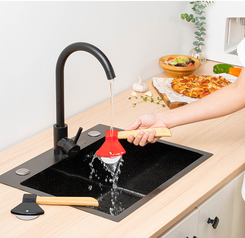Stainless Steel Roller Pizza Cutter Creative Axe Shape Wooden Handle Pizza Cutter Pie Separator Cake Cut Knife Stainless Steel Roller Pizza Cutter Creative Axe Shape Wooden Handle Pizza Cutter Pie Separator Cake Cut Knife