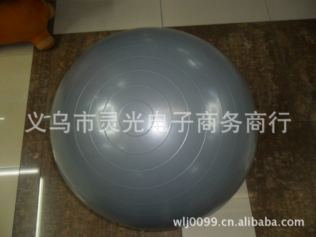 65cm fitness ball yoga ball professional gymnastics ball body shaping ball tai lung ball 65cm fitness ball yoga ball professional gymnastics ball body shaping ball tai lung ball