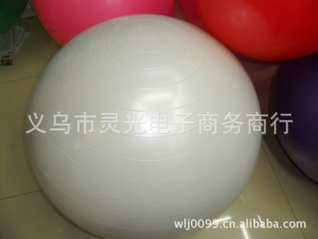 Fitness ball 85cm yoga ball gymnastics ball body shaping ball tai lung ball yoga massage ball pilates ball Fitness ball 85cm yoga ball gymnastics ball body shaping ball tai lung ball yoga massage ball pilates ball