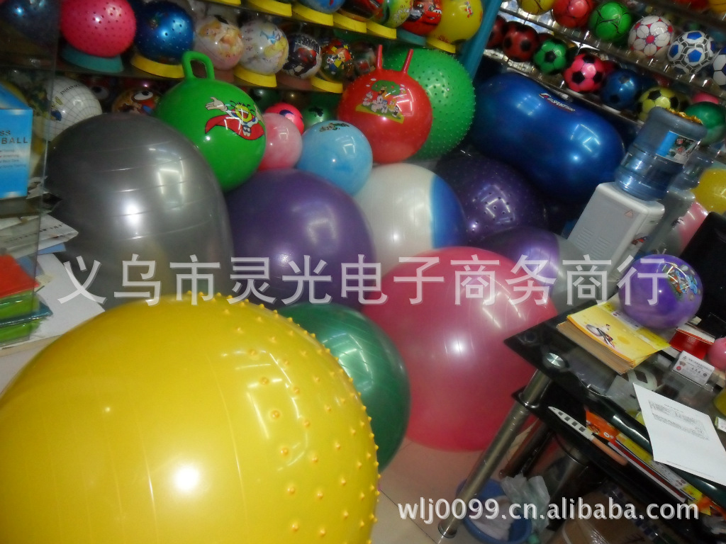 Fitness ball 85cm yoga ball gymnastics ball body shaping ball tai lung ball yoga massage ball pilates ball Fitness ball 85cm yoga ball gymnastics ball body shaping ball tai lung ball yoga massage ball pilates ball