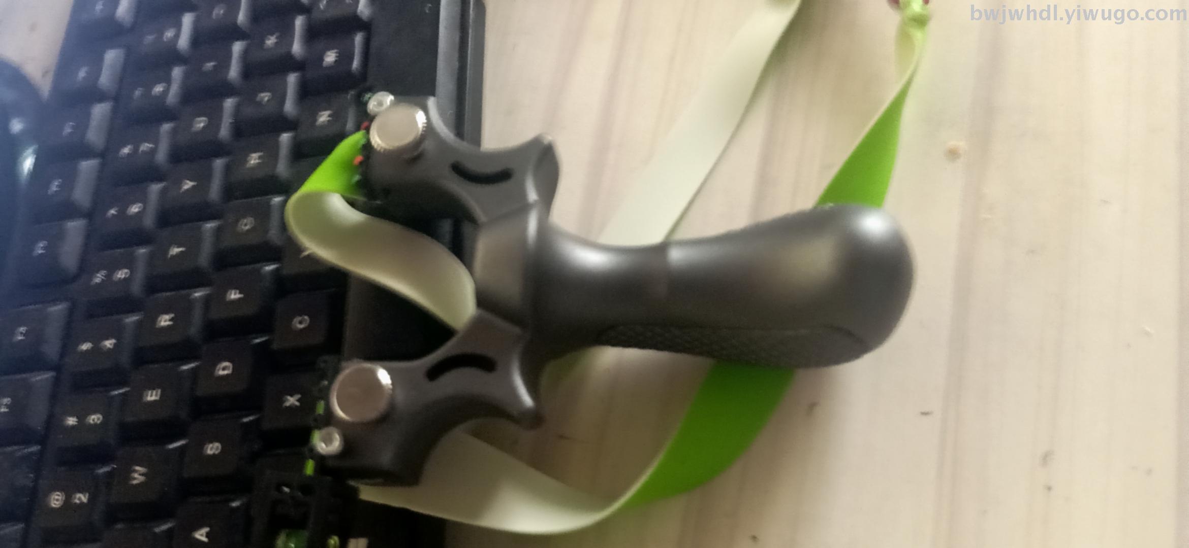 Manufacturers wholesale new dragon resin fast 98K flat leather slingshot hot hot style Manufacturers wholesale new dragon resin fast 98K flat leather slingshot hot hot style