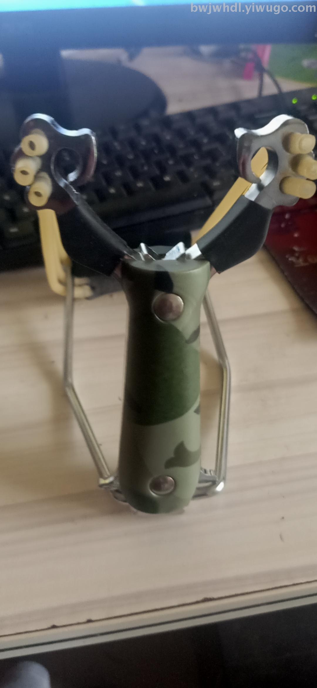 Wholesale new Jade Dragon slingshot with arm bracket sniper bow shooting outdoors Wholesale new Jade Dragon slingshot with arm bracket sniper bow shooting outdoors