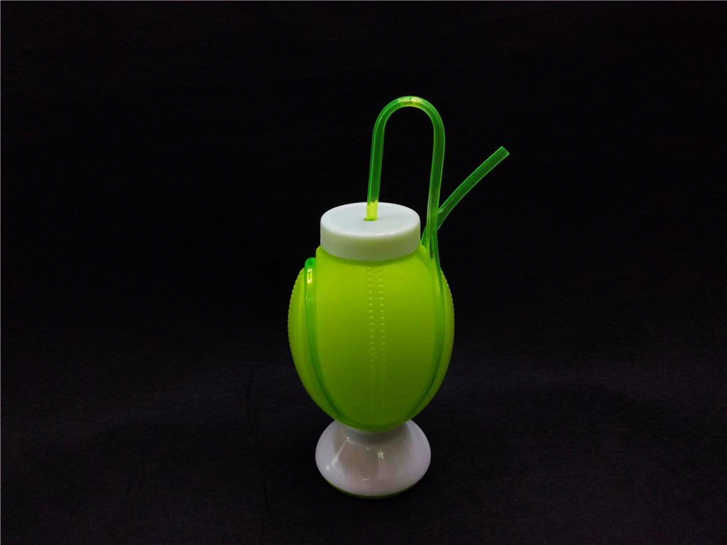 Creative rugby shaped straw cup ball wound straw cup bar party baseball shaped suction kettle rs - 2989 Creative rugby shaped straw cup ball wound straw cup bar party baseball shaped suction kettle rs - 2989