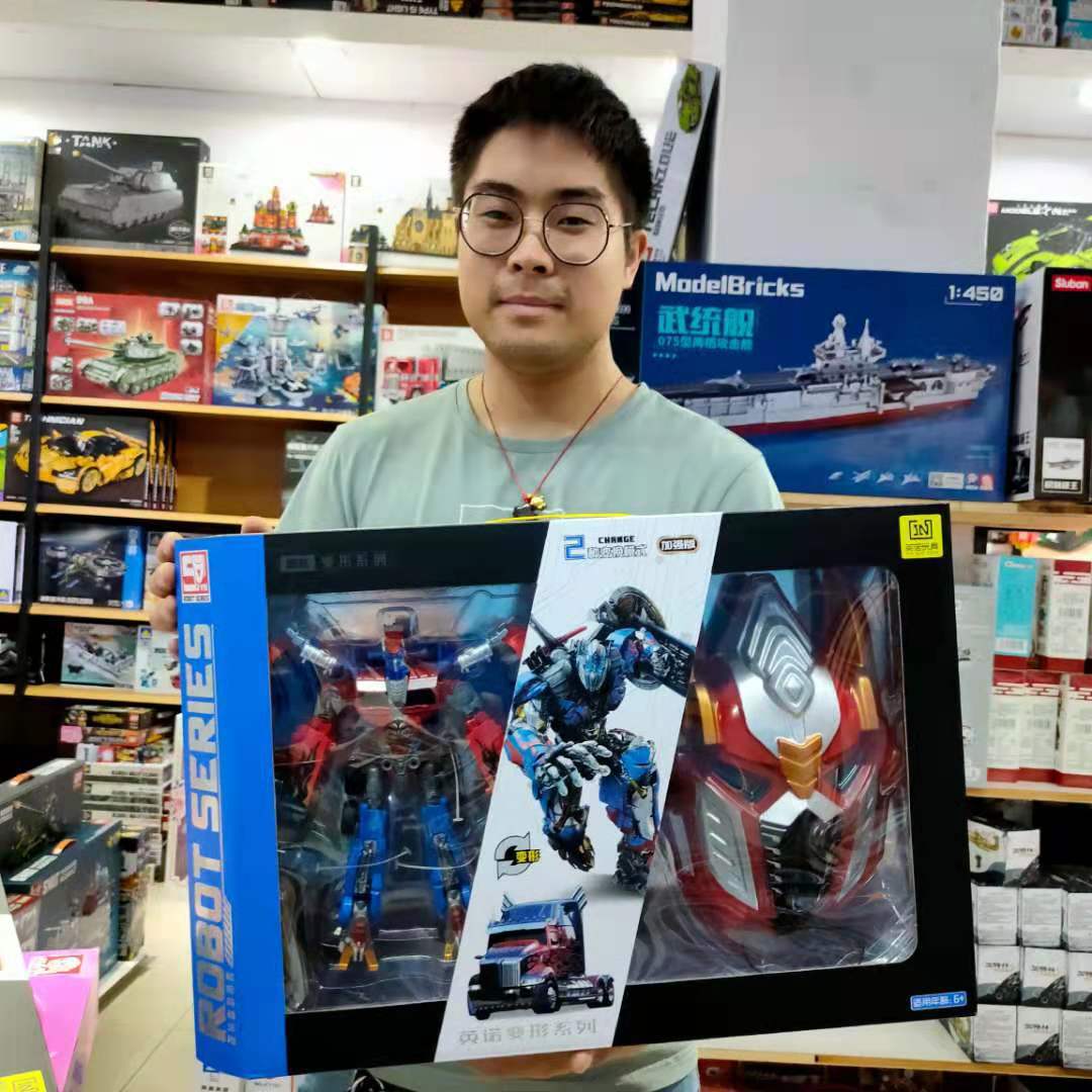 Deformation Robot Bumblebee God of War Deformation Car Portable Gift Box Educational Institution Enrollment Renewal Gift Toy Deformation Robot Bumblebee God of War Deformation Car Portable Gift Box Educational Institution Enrollment Renewal Gift Toy