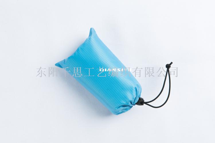 Hot style special sale is suing camping nylon pocket picnic mat waterproof work folding lawn beach mat moisture proof pad