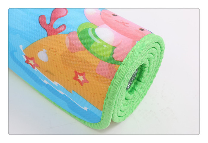 Baby climbing moisture - proof picnic mat waterproof beach mat is suing picnic spring outing lawn mat 1.5 * 1.8