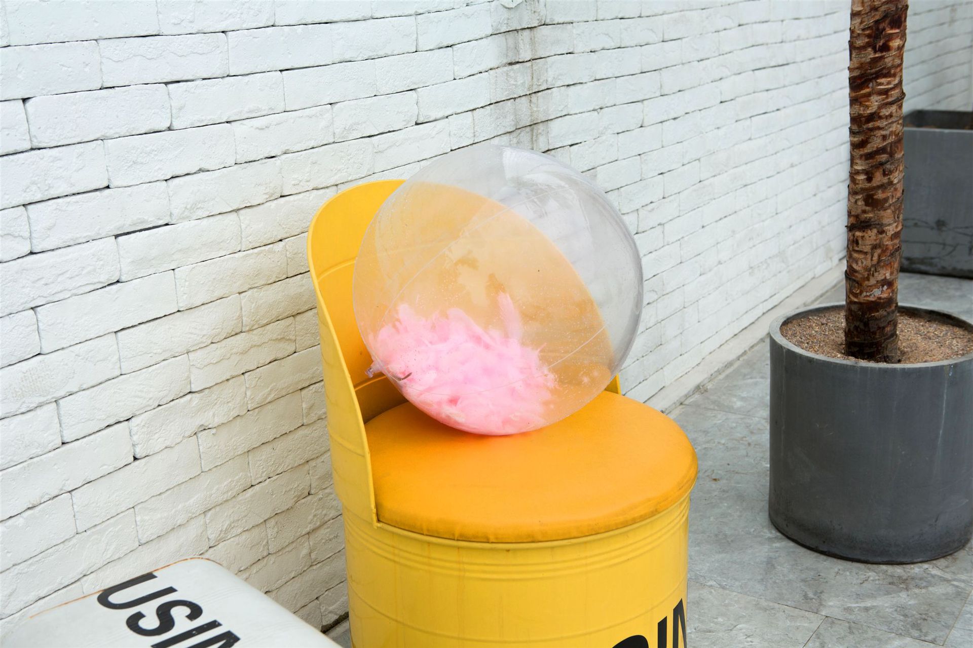 Cross-Border Hotline Ins Hot Sale Internet Celebrity Inflatable Transparent Feather Beach Ball PVC Ball Water Beach Toys Cross-Border Hotline Ins Hot Sale Internet Celebrity Inflatable Transparent Feather Beach Ball PVC Ball Water Beach Toys