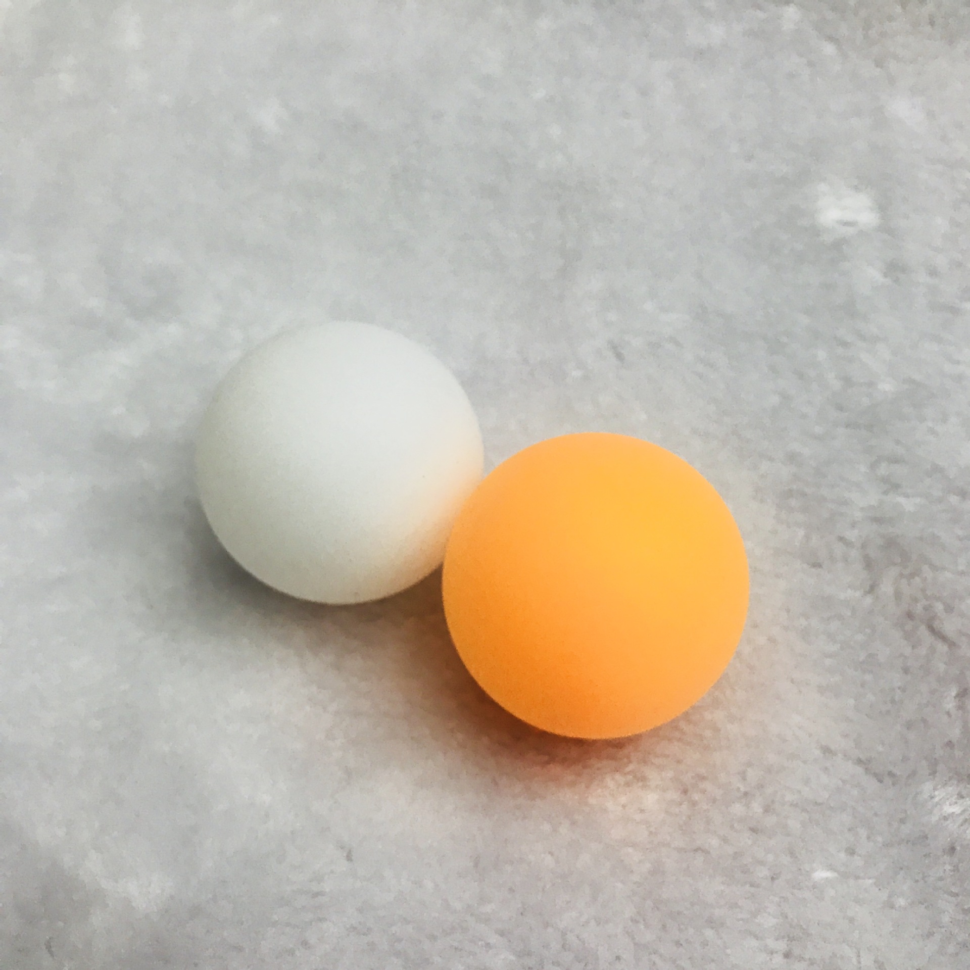 Manufacturer direct sales of OULITE plastic table tennis white 40mm 6 insert card printing LOGO. Manufacturer direct sales of OULITE plastic table tennis white 40mm 6 insert card printing LOGO.