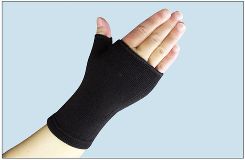 Sports Protective Gear Fitness Gloves SweatAbsorbent NonSlip WearResistant Breathable Wrist Protector Men and Women Sports Protective Gear Fitness Gloves SweatAbsorbent NonSlip WearResistant Breathable Wrist Protector Men and Women