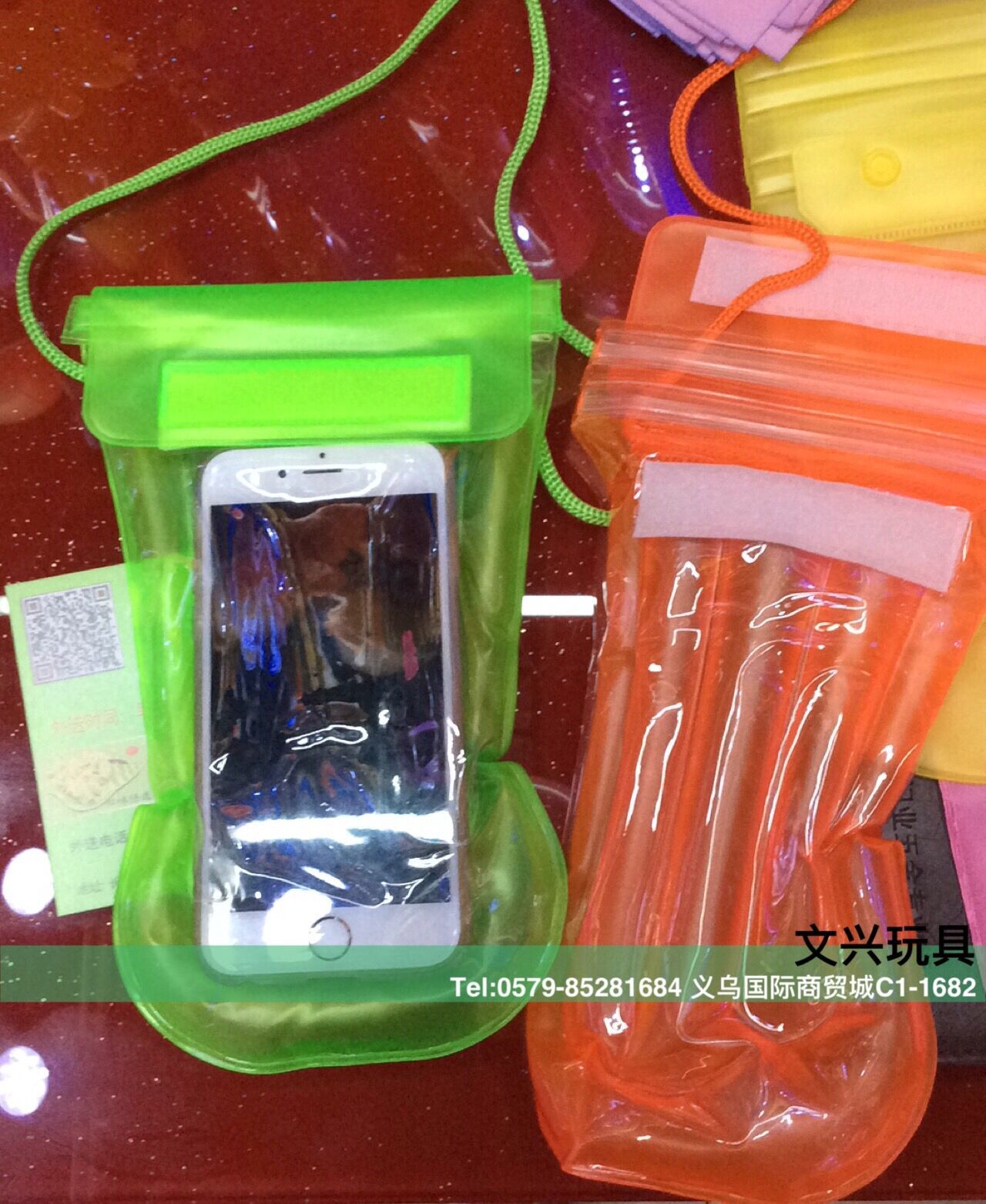 Mobile phone waterproof bag inflation mobile phone waterproof bag safety factory direct sales
