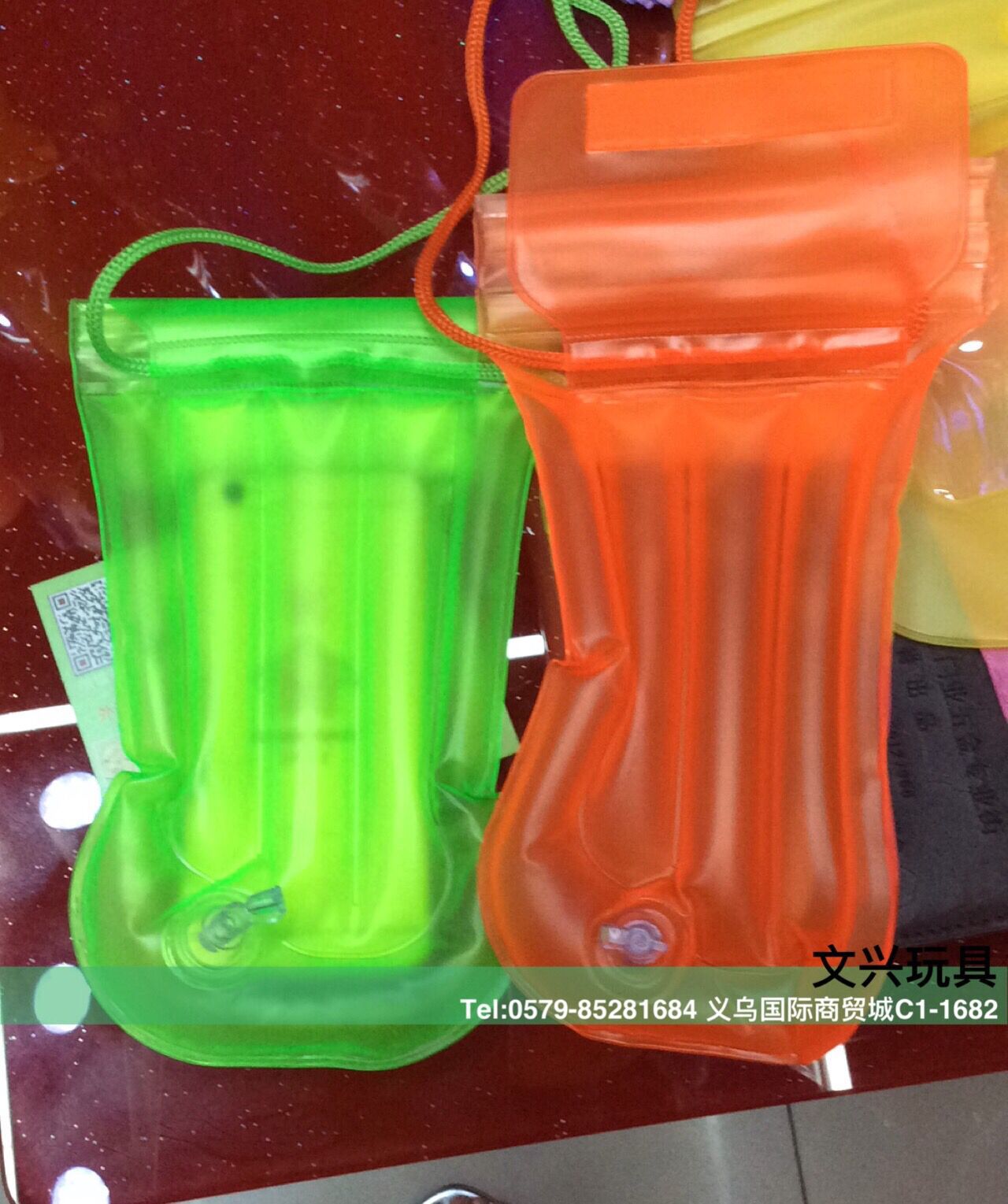 Mobile phone waterproof bag inflation mobile phone waterproof bag safety factory direct sales