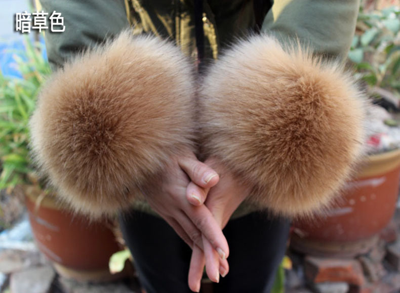Raccoon Fur Fox Fur Imitation Fur Fur Hand Ring Fur Wristband Women's Oversleeve Imitation Rabbit Fur Bracelet Cuff Wristband Raccoon Fur Fox Fur Imitation Fur Fur Hand Ring Fur Wristband Women's Oversleeve Imitation Rabbit Fur Bracelet Cuff Wristband