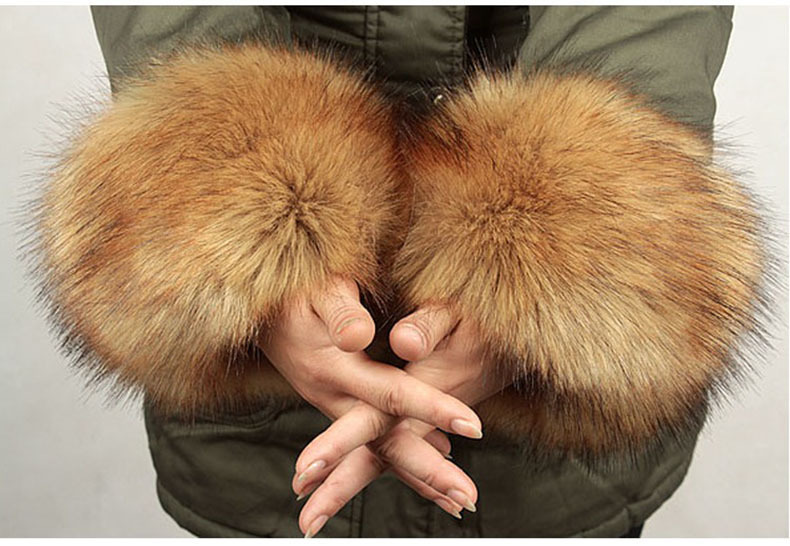 Raccoon Fur Fox Fur Imitation Fur Fur Hand Ring Fur Wristband Women's Oversleeve Imitation Rabbit Fur Bracelet Cuff Wristband Raccoon Fur Fox Fur Imitation Fur Fur Hand Ring Fur Wristband Women's Oversleeve Imitation Rabbit Fur Bracelet Cuff Wristband